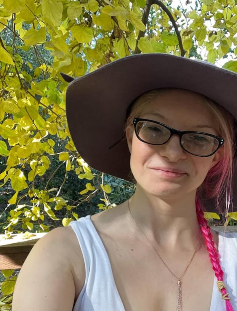 Jacqueline Steiger, actriz que interpretó a Amanda Thripp, la niña de las trenzas en la película ‘Matilda’