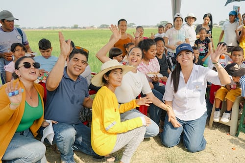 Ambiensa es solidaria y humana con las familias, llevando alegría a recintos de Samborondón