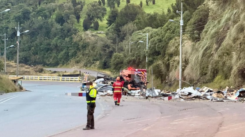Un fallecido deja siniestro de tránsito en la vía Pifo–Papallacta
