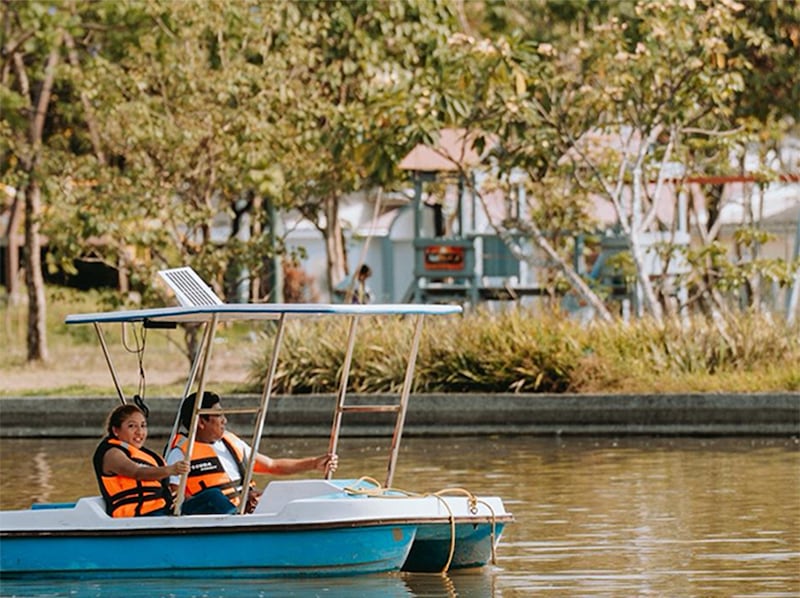 Familias y turistas aprovecharon los espacios recreativos y turísticos de la ciudad durante el descanso del 24 de Mayo.