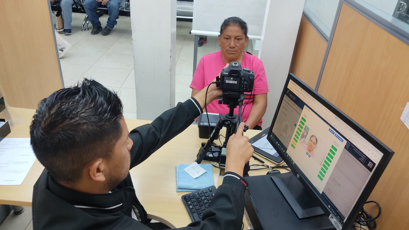 Ciudadanos podrán obtener su cédula este sábado en agencias del Registro Civil.
