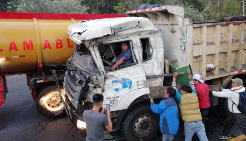 Accidente de tránsito múltiple en la avenida Simón Bolívar
