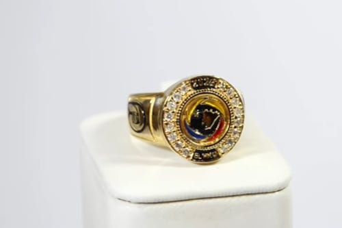 LigaPro: así es el anillo que recibió Patrick Mercado por ser el mejor jugador del 2025