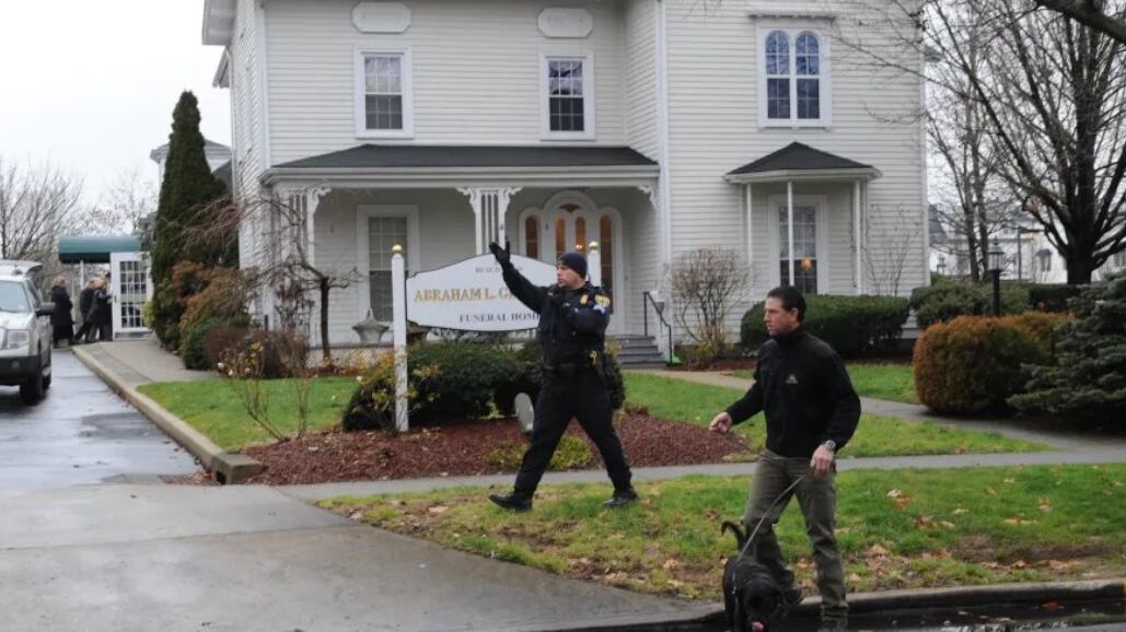 Cuidaba niños de otras familias en una guardería sin licencia que tenía en su domicilio