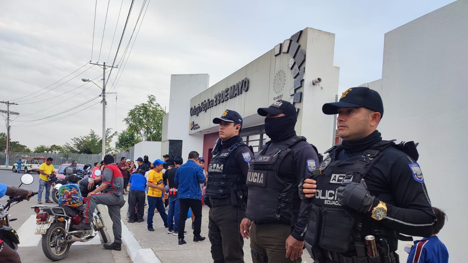 Estudiantes extorsionan a profesores nueva prosperina