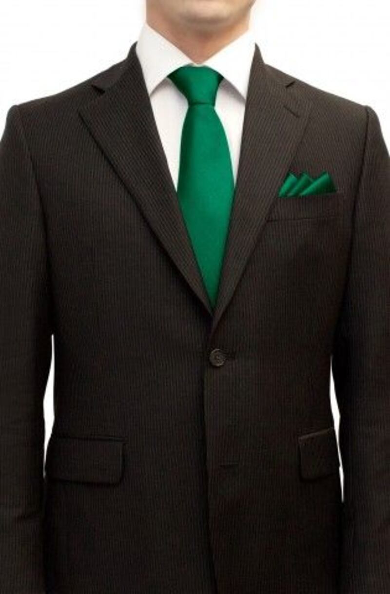 Posibles combinaciones con corbata verde.