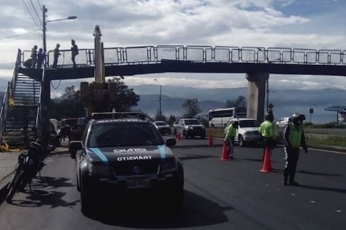 Una mujer fue atropellada en la Loma de Puengasí, Quito