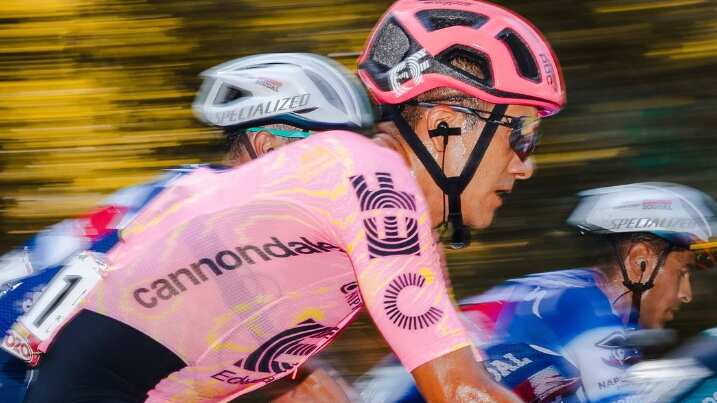 Richard Carapaz pierde su lugar en el podio de La Vuelta