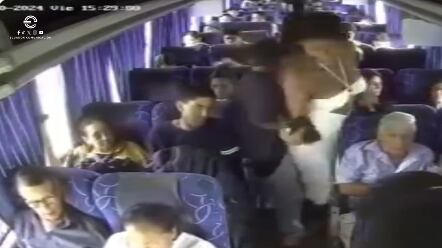 Mujer se viste elegante para robar asaltar bus de la ruta Milagro-Guayaquil