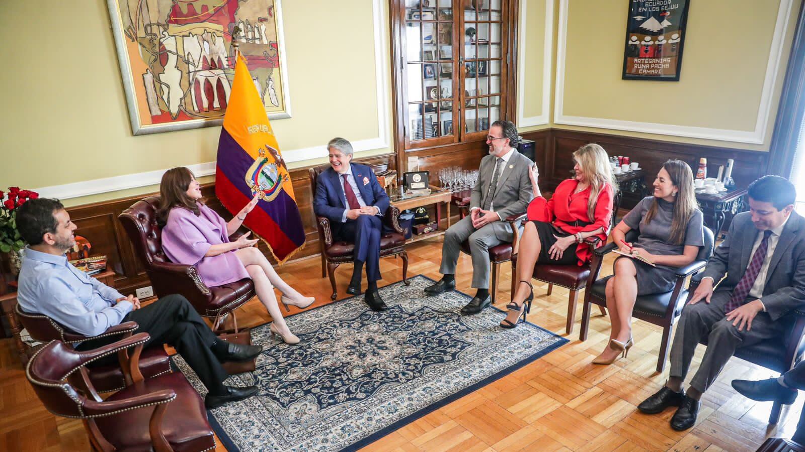 McDonald's está interesada en invertir 36 millones de dólares en Ecuador, según Guillermo Lasso