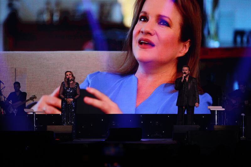 PIMPINELA celebró su exitosa gira  aniversario 40 y regresa a Guayaquil para compartirlo con todas las madres.