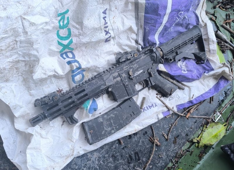 Enfrentamiento con armas de fuego en el Golfo de Guayaquil entre hombres en lancha y militares