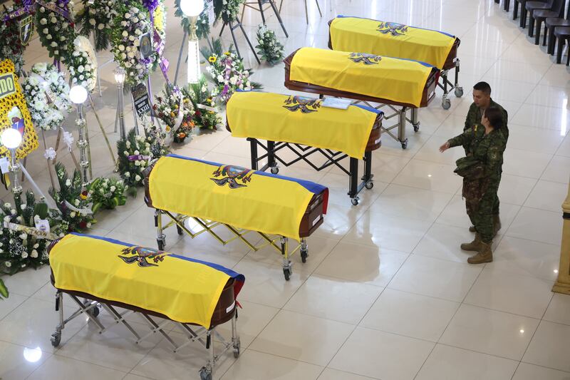 Fotos: el último adiós a los 11 militares asesinados en Alto Punino