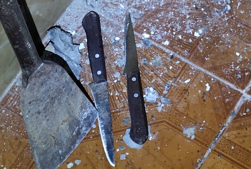 Riña entre internos de una clínica clandestina en Guayllabamba terminó en una muerte violenta