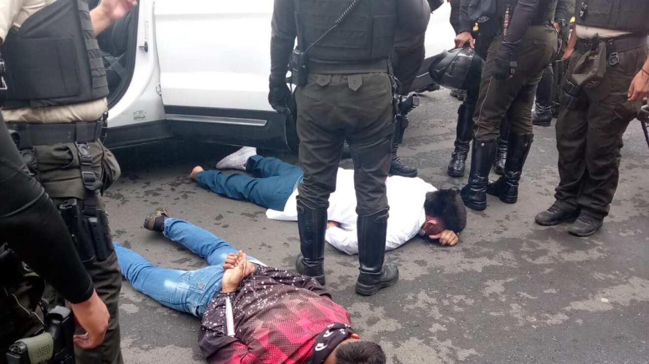 Sujetos intentaron asaltar un blindado en Los Ríos: hirieron a guardias con armas de fuego