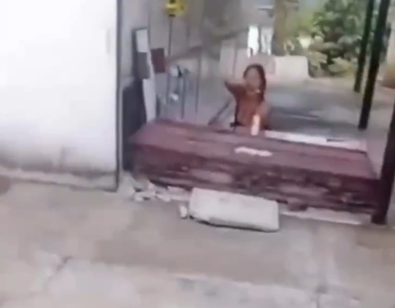 Profanación de tumbas en Colombia - Captura de video de X