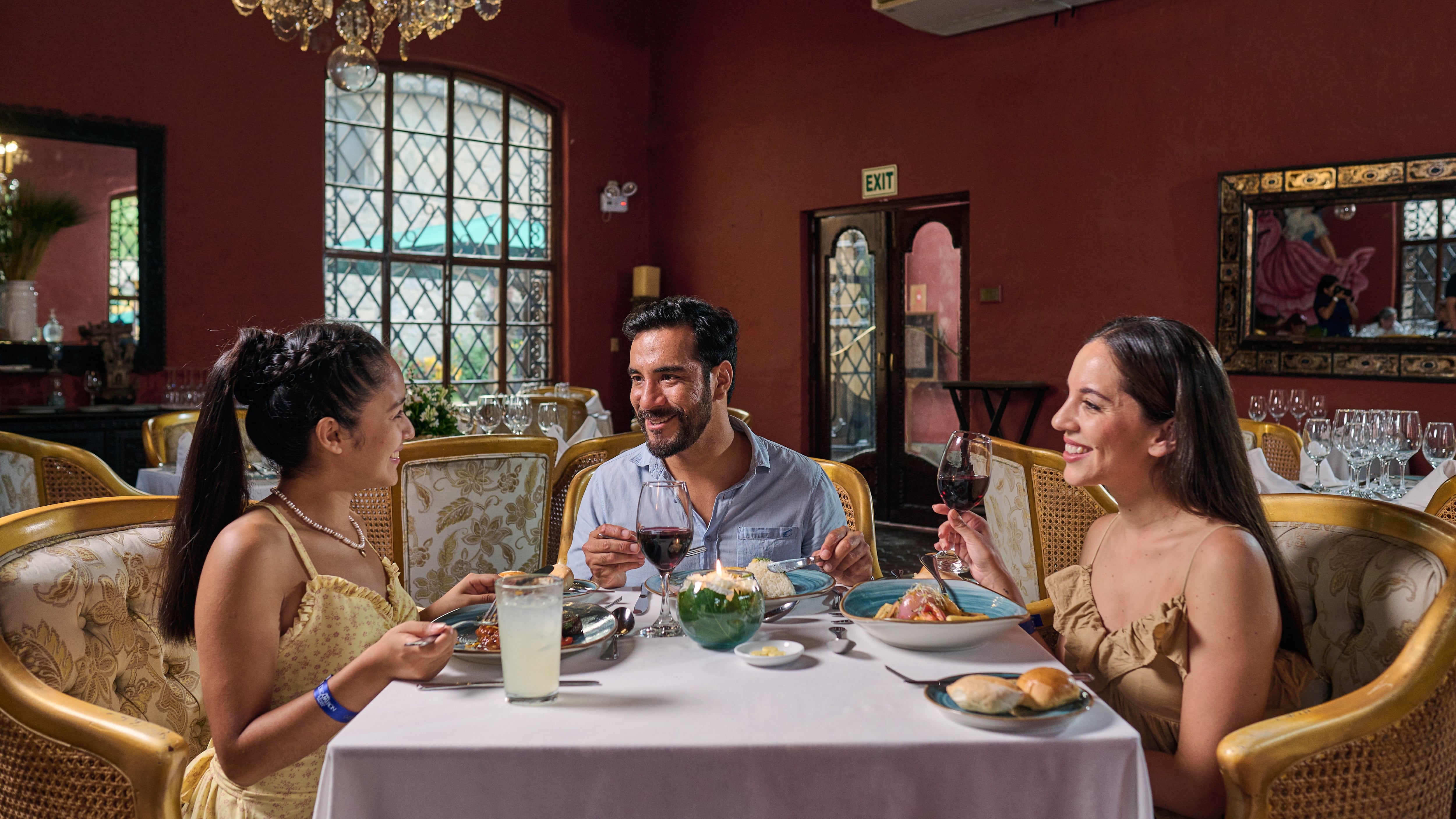 Decameron posiciona su gastronomía como eje clave de la experiencia vacacional