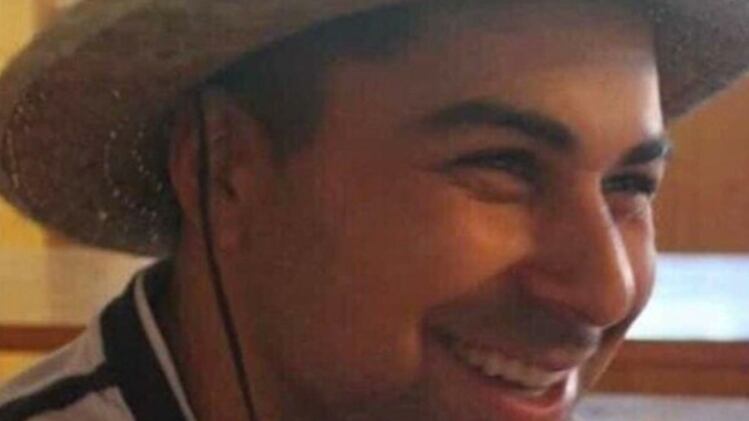 ¡Insólito! Joven fallece a manos de su novia y su propia madre en Italia - Fuente: Web