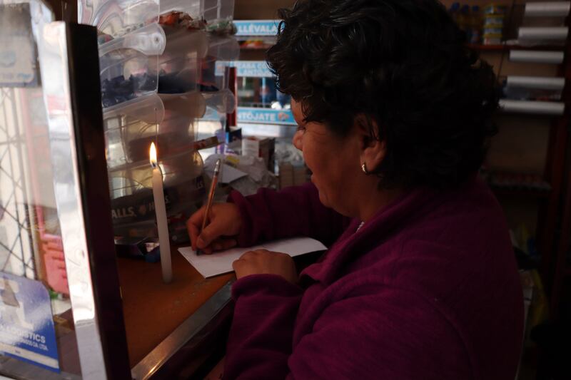 Quito, viernes 27 de octubre del 2023
Inicio de apagones y racionamiento de energía eléctrica en distintos sectores del país.