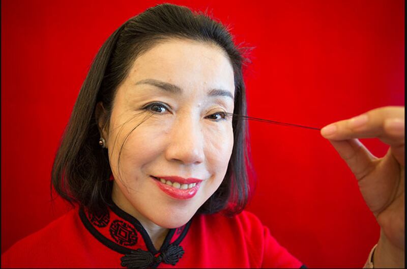 Fotos de la mujer con las pestañas más largas del mundo