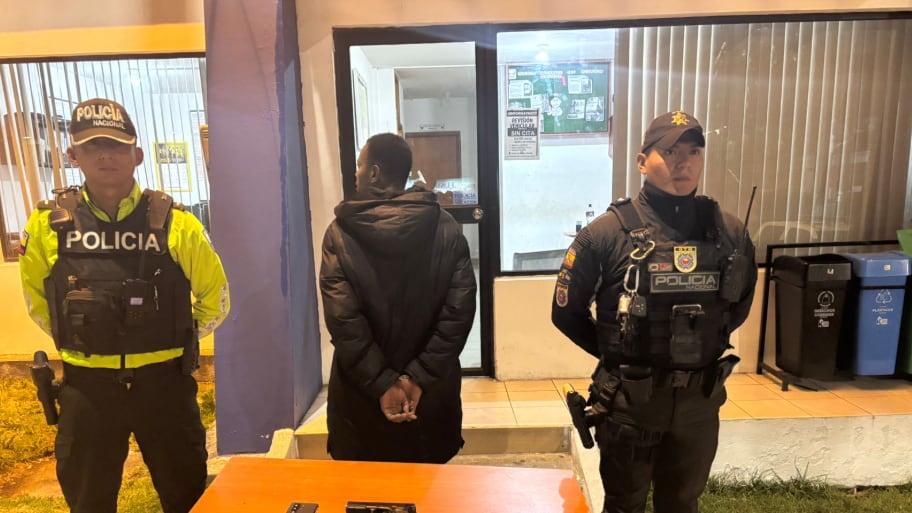 Capturan a hombre que habría asaltado a dos jóvenes con un arma falsa