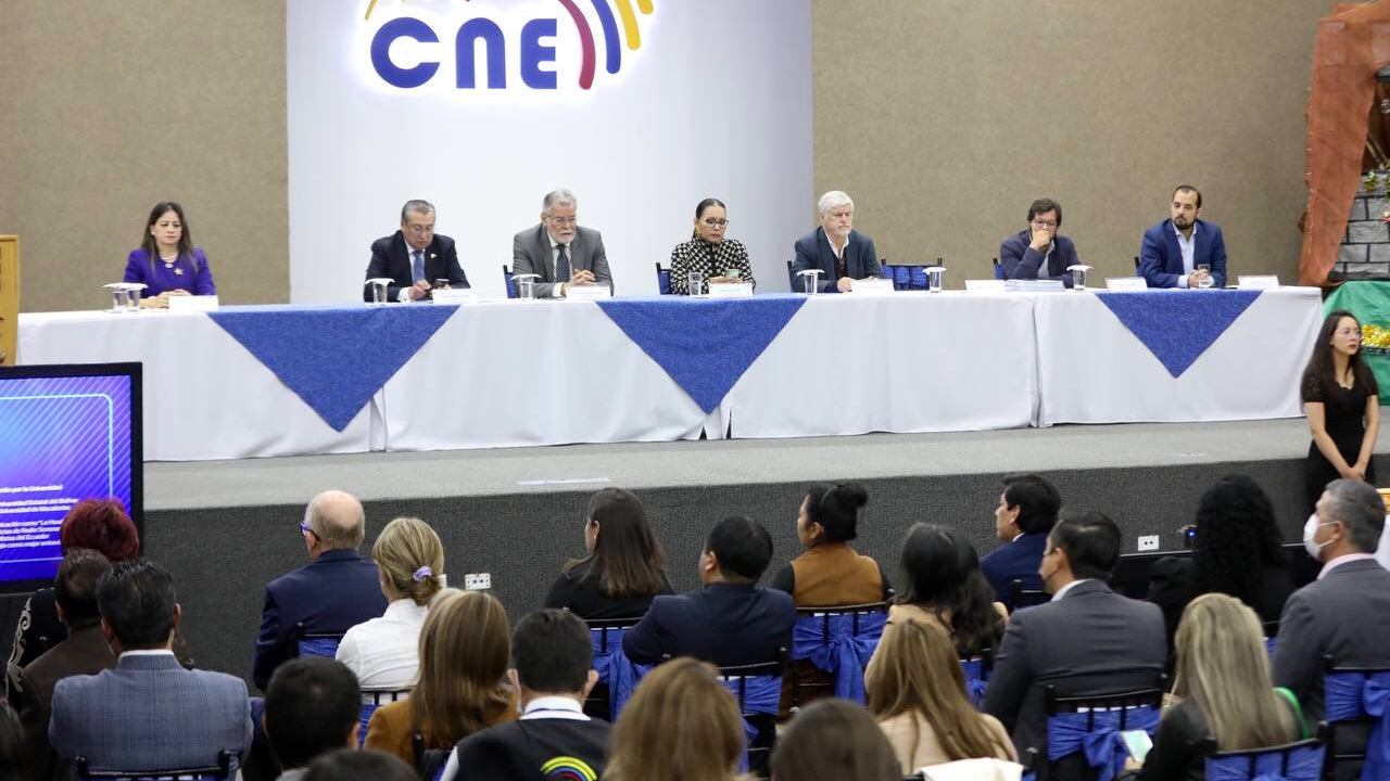 Entrega de preguntas para los debates de los candidatos a las alcaldías y prefecturas.