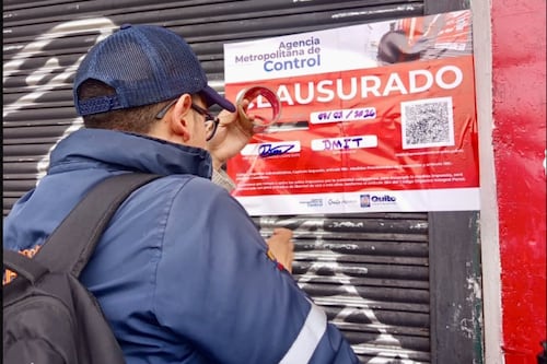 Clausuran local en el Centro de Quito tras hallazgo de 26 celulares reportados como robados