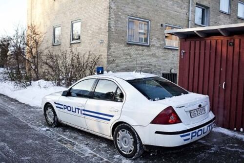 Iba a traficar marihuana pero estaba tan “distraído” que abordó un vehículo policial pensando que era un taxi