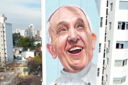 Argentina pinta el mural más grande del mundo en honor al papa Francisco