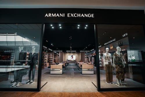 Armani Exchange llega a Ecuador: una apuesta estratégica que impulsa la evolución del retail y la moda en el país