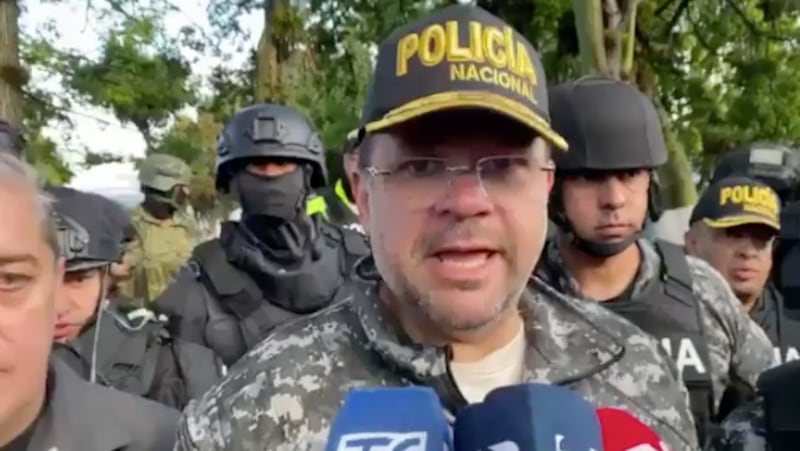 Convoy humanitario en Imbabura deja varios uniformados y comuneros heridos tras enfrentamientos