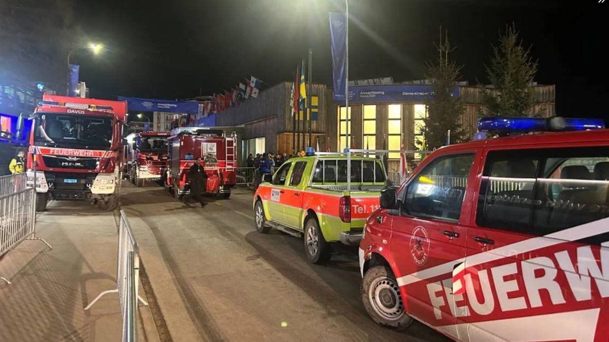 Evacuación en el Foro de Davos.
