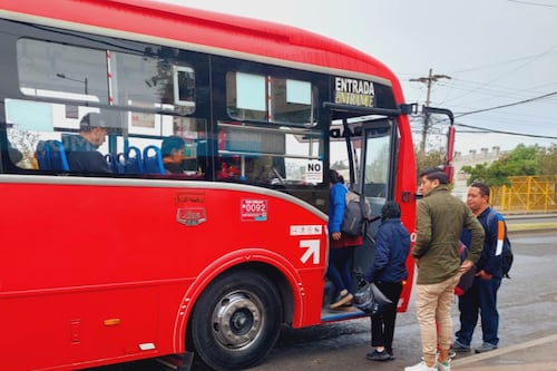 Cuenca mantiene tarifa del bus, pero exige plan obligatorio con 12 mejoras a transportistas