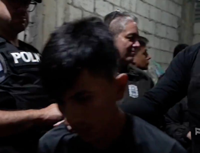 Seguían a profesores, odontólogos y comerciantes: así fueron capturados 40 presuntos extorsionadores en Guayas - Fuente: Ministerio del Interior