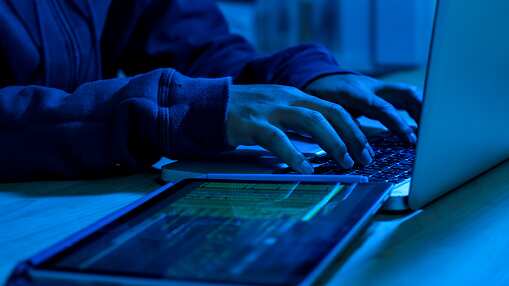 Adolescente captaba a víctimas en redes sociales para pedirles fotografías y videos de sus partes íntimas.