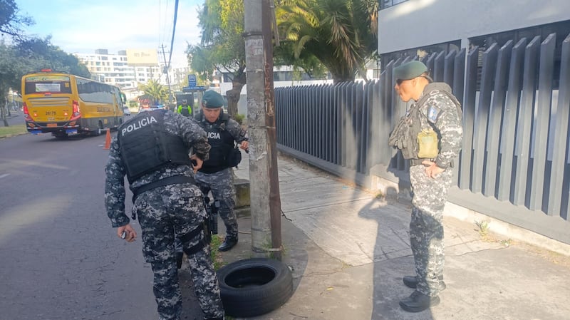 Artefacto explosivo en la Eloy Alfaro, norte de Quito