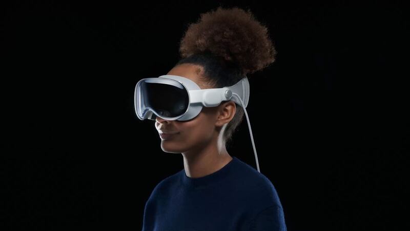 Las personas que requieren gafas con graduación en su vida diaria tal vez no estarán contentos con el Apple Vision Pro.