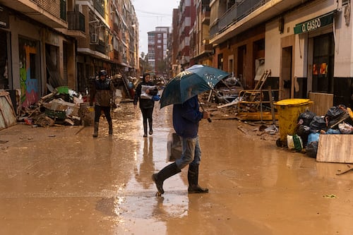 Conmovedora ayuda a una embarazada afectada por la DANA en España