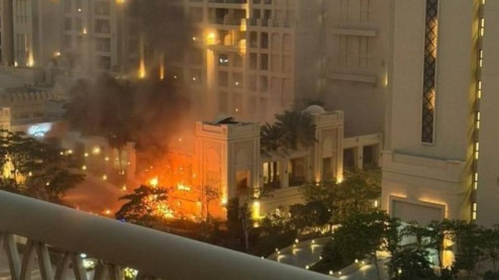 Momento de la explosión en hotel de Dubái tras misiles lanzados desde Irán