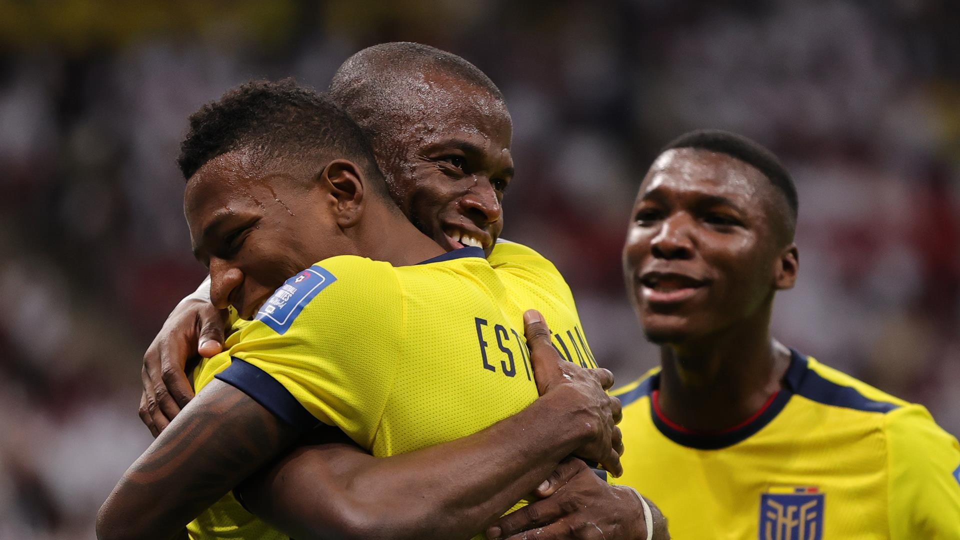 Ecuador brilló en el partido inaugural de Qatar