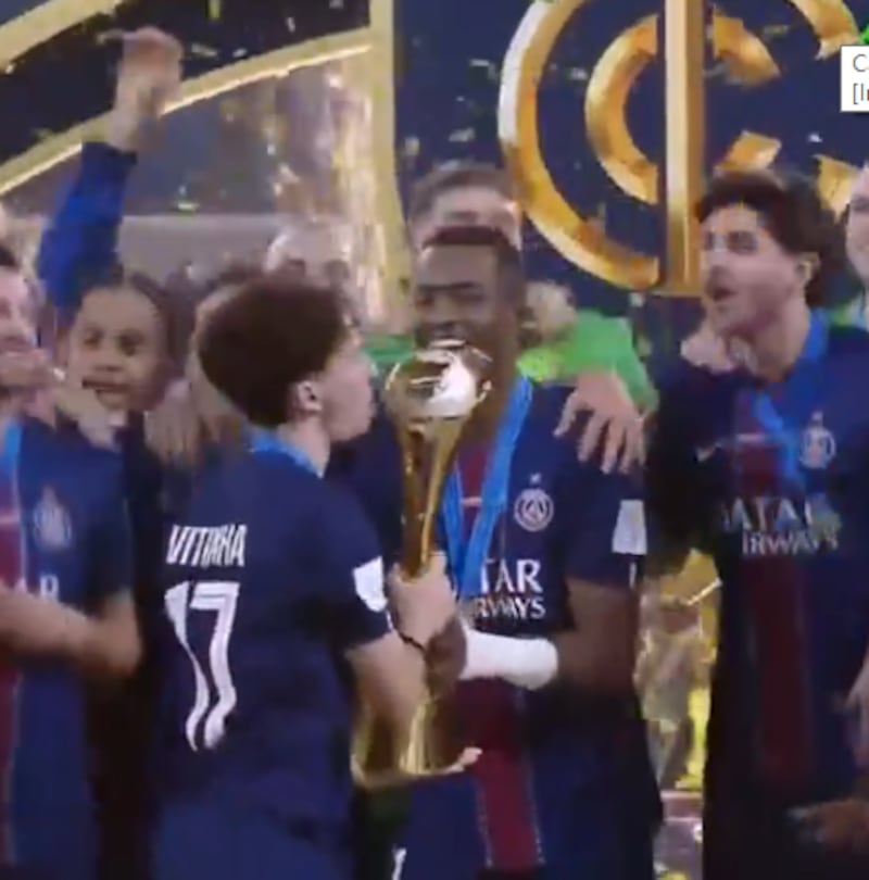 Willian Pacho sumó su sexto título en el 2025 con el PSG.