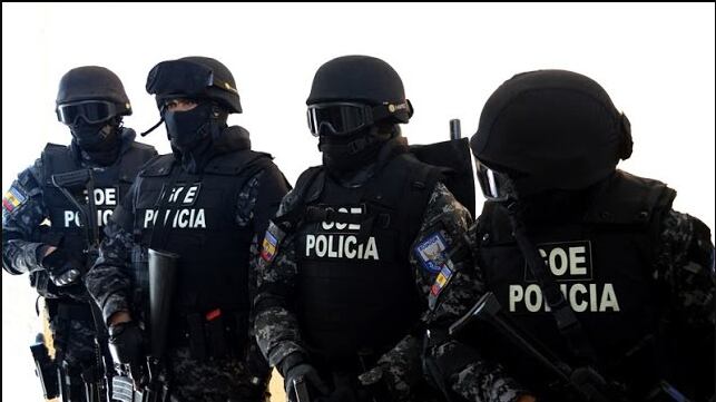 Policías