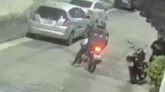 Una oficial de la Policía Militar de São Paulo abatió a dos delincuentes .