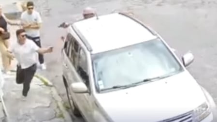 VIDEO: hombre huyó de un presunto atentado y asalto al norte Quito - Fuente: Video de X