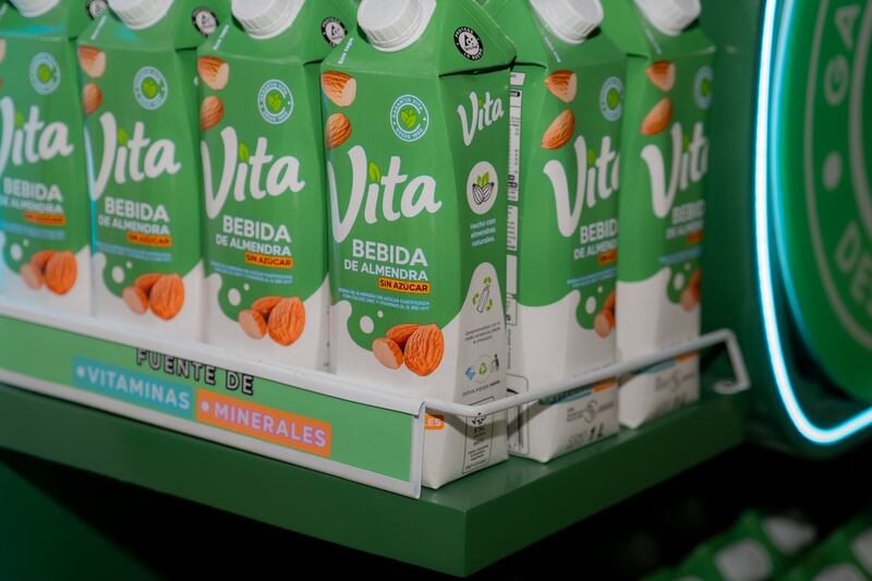 VITA llega su nueva línea de bebidas vegetales de almendra