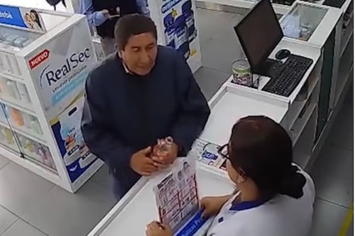 Adultos mayores protagonizan un insólito asalto en una farmacia de Perú