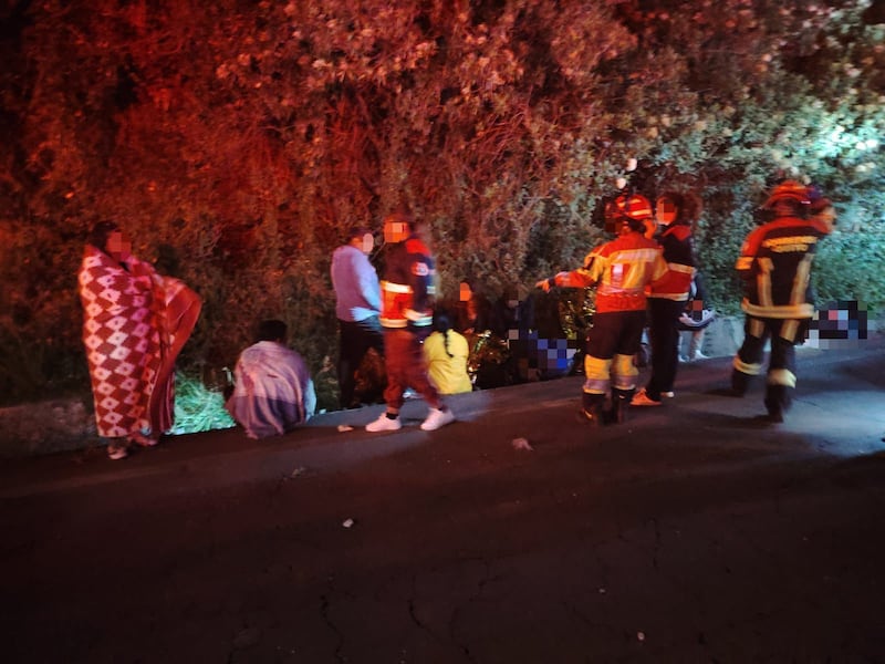 Volcamiento de bus interprovincial dejó siete personas heridas en la vía Pifo – Papallacta
