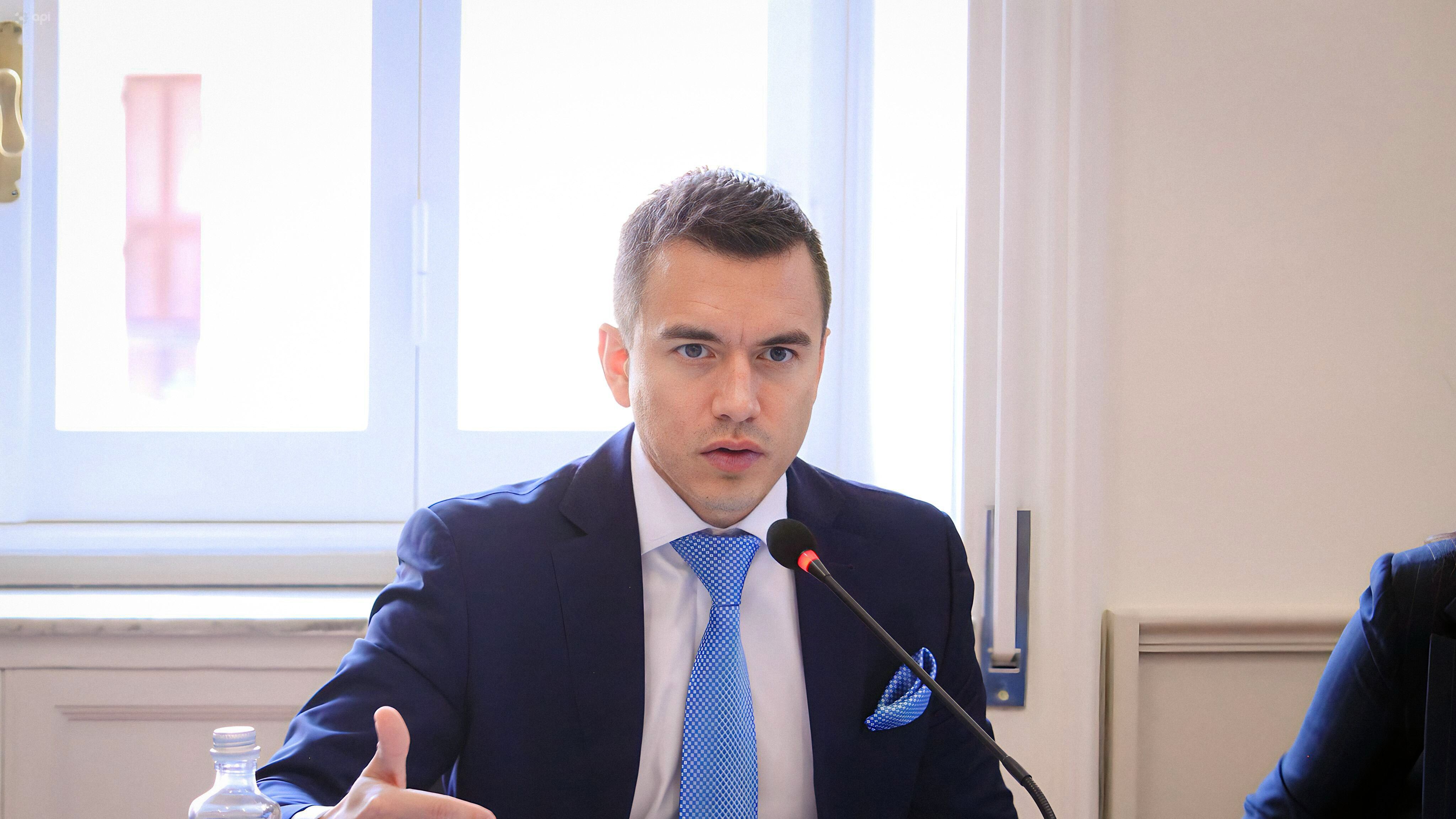 Roma, Lunes 23 de octubre del 2023
El presidente electo Daniel Noboa mantuvo una reunión con la secretaria general del Intituto Italo - Latinoamericano, Antonella Cavallani en Roma, donde trataron temas como lavado de activos, manejo de cárceles y combate al crimen organizado.
Fotos: Cortesia/Prensa Daniel Noboa