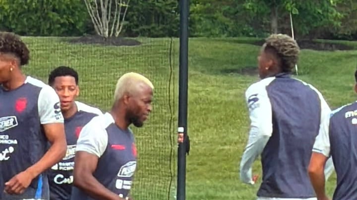 Enner Valencia con nuevo look para su tercer Mundial