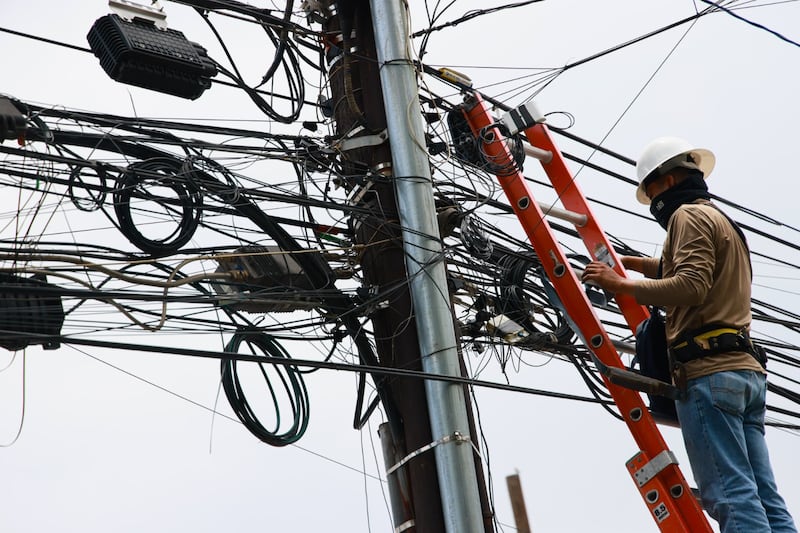 En el retiro participaron diferentes empresas de cable y telefonía.